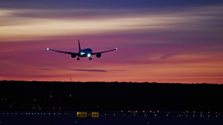 Пассажиры вынужденно севшего в Домодедово рейса Red Wings вылетели на Пхукет