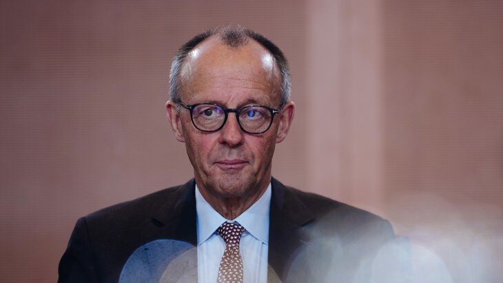 Welt: Мерц написал в полицию сотни заявлений из-за оскорблений в свой адрес