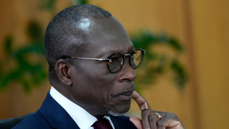 Президент Бенина Талон заявил, что военные зачистили страну от мятежников