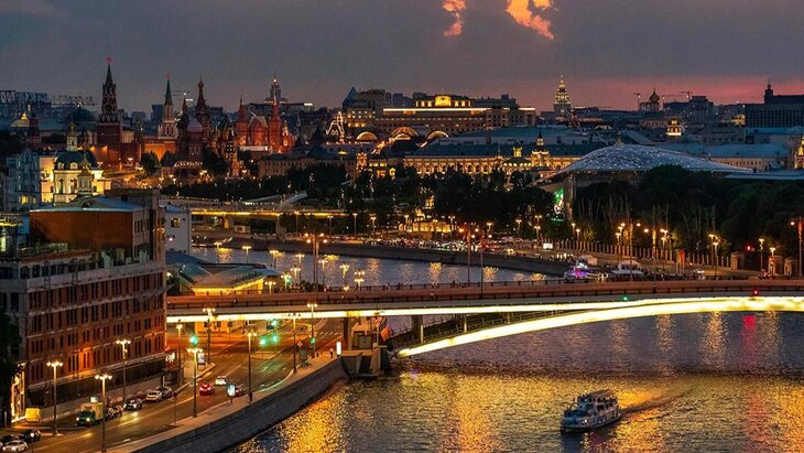 Собянин: художественная подсветка в этом году украсит около 100 объектов