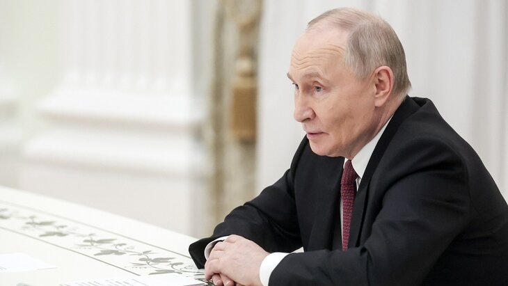 Путин продлил запрет на сделки с долями «недружественных» иностранцев до 2027 года