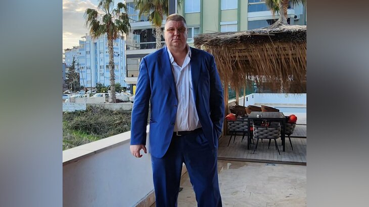 Агент актера Андрея Свиридова опроверг слухи об ампутации ноги артиста Агент актера Андрея Свиридова опроверг слухи об ампутации ноги артиста