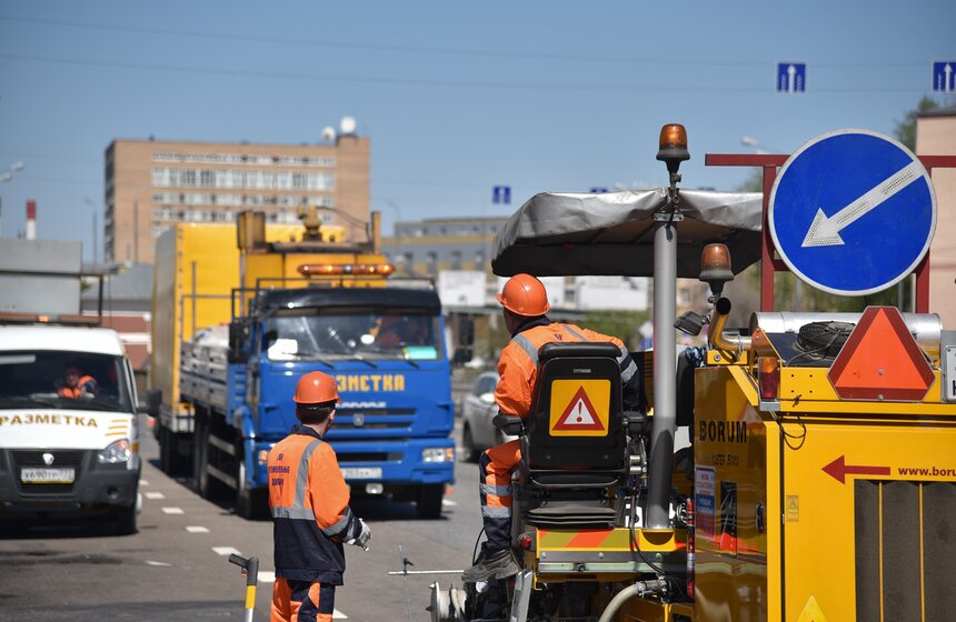 Как обновляют разметку на московских дорогах. Фото 27 фото