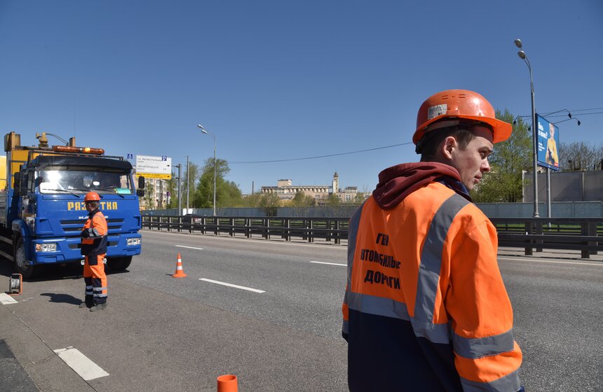 Как обновляют разметку на московских дорогах. Фото 3 фото