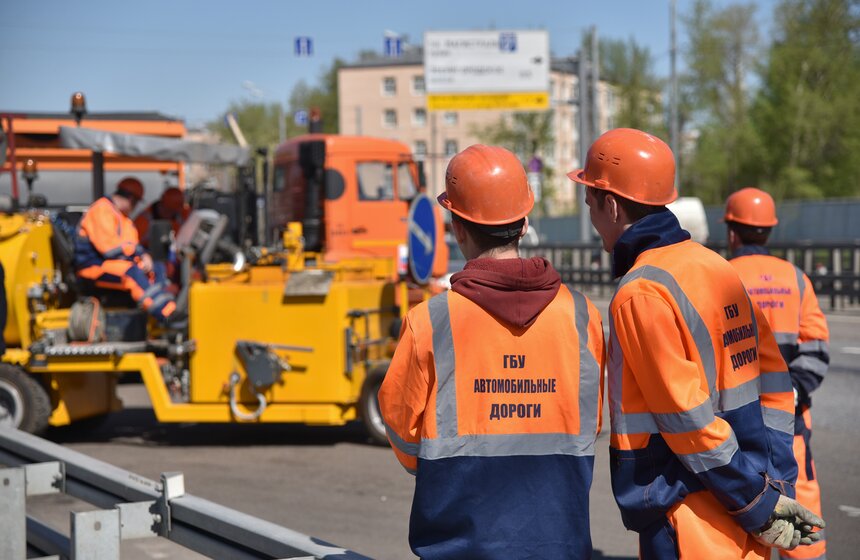 Как обновляют разметку на московских дорогах. Фото 14 фото