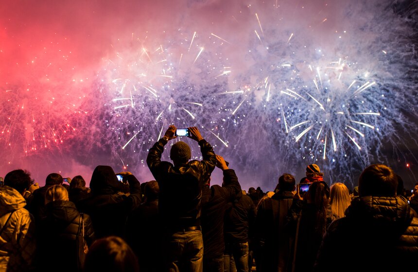 Салют на смотровой площадке на Воробьевых горах. Фото 11 фото