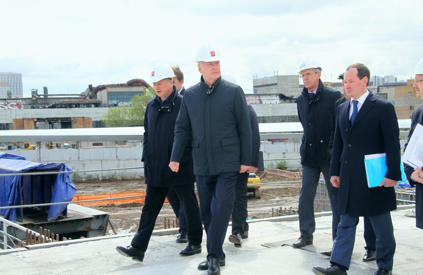 Мэр проинспектировал ход застройки территории бывшего завода ЗИЛ 16 фото