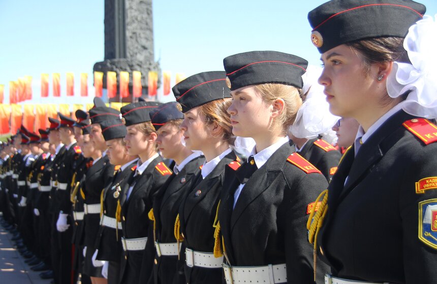 III Парад кадет на Поклонной горе 8 фото