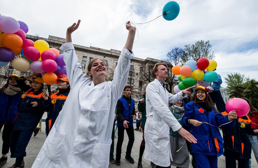 Костюмированный парад-флешмоб фестиваля "Московская весна" 5 фото