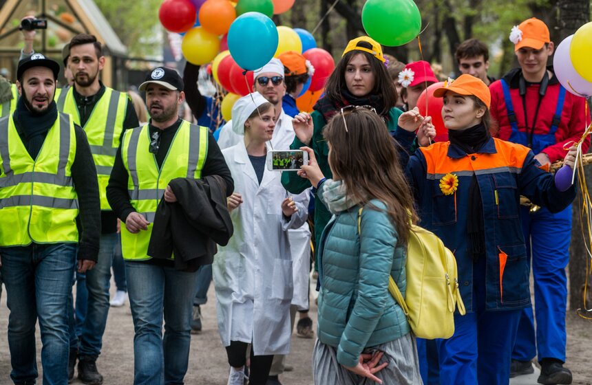 Костюмированный парад-флешмоб фестиваля "Московская весна" 12 фото