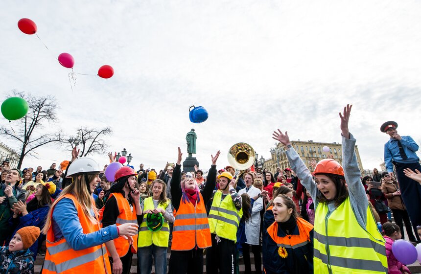 Костюмированный парад-флешмоб фестиваля "Московская весна" 31 фото