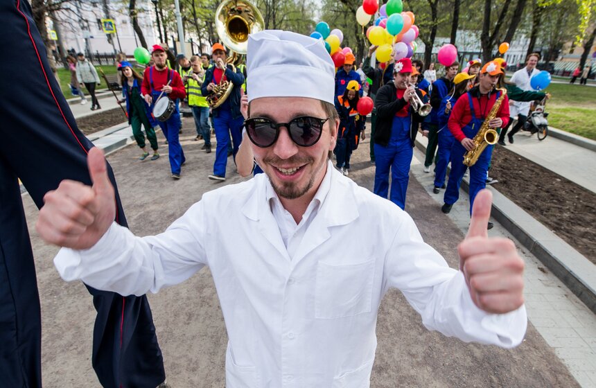 Костюмированный парад-флешмоб фестиваля "Московская весна" 17 фото