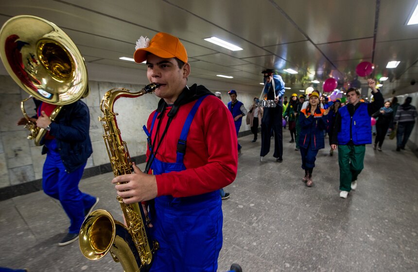 Костюмированный парад-флешмоб фестиваля "Московская весна" 21 фото