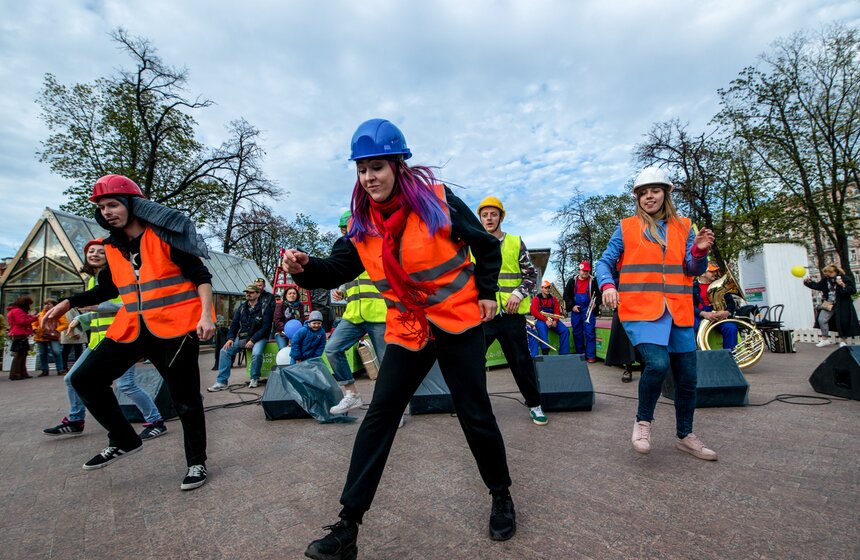 Костюмированный парад-флешмоб фестиваля "Московская весна" 27 фото