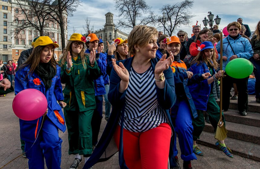 Костюмированный парад-флешмоб фестиваля "Московская весна" 25 фото