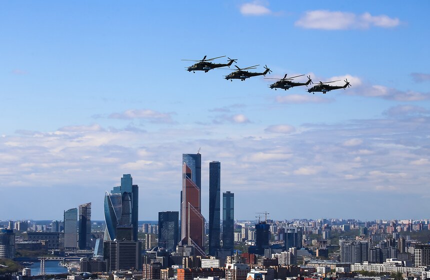 Репетиция воздушной части военного парада прошла в Москве 16 фото