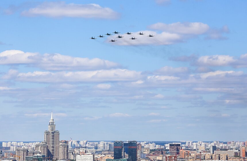 Репетиция воздушной части военного парада прошла в Москве 29 фото