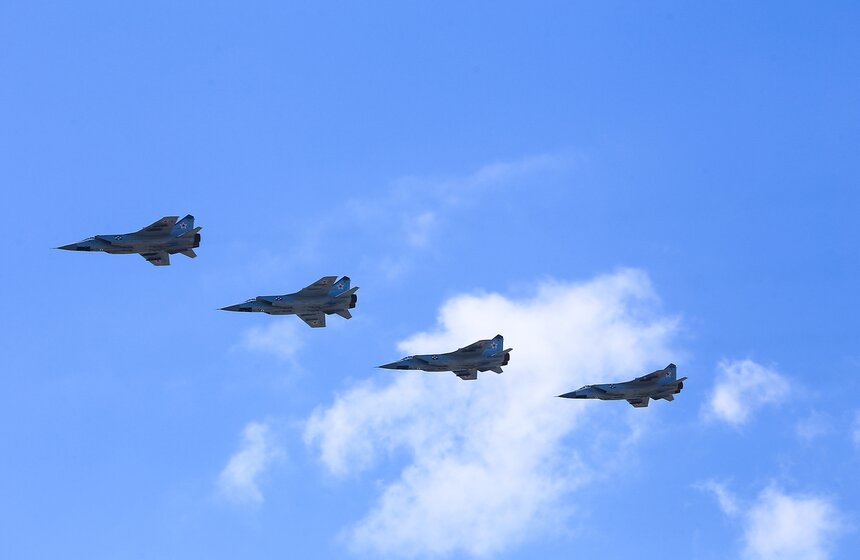 Репетиция воздушной части военного парада прошла в Москве 28 фото