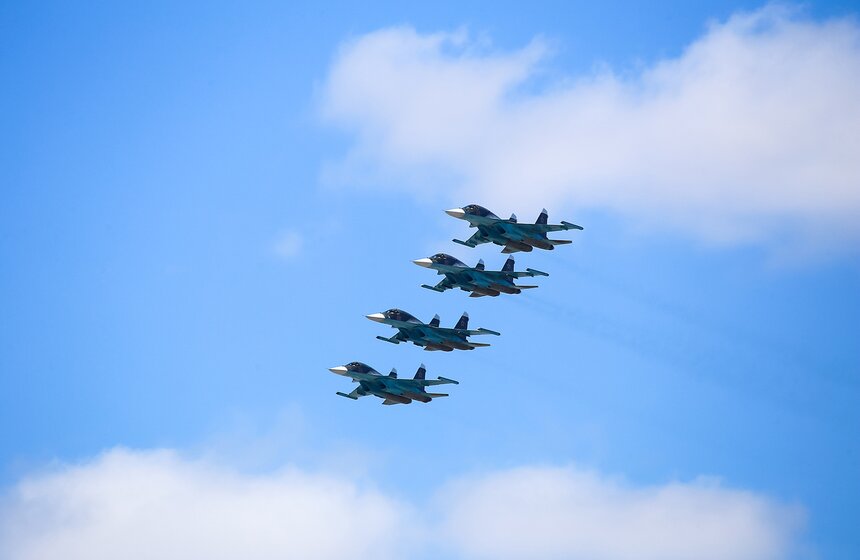 Репетиция воздушной части военного парада прошла в Москве 27 фото