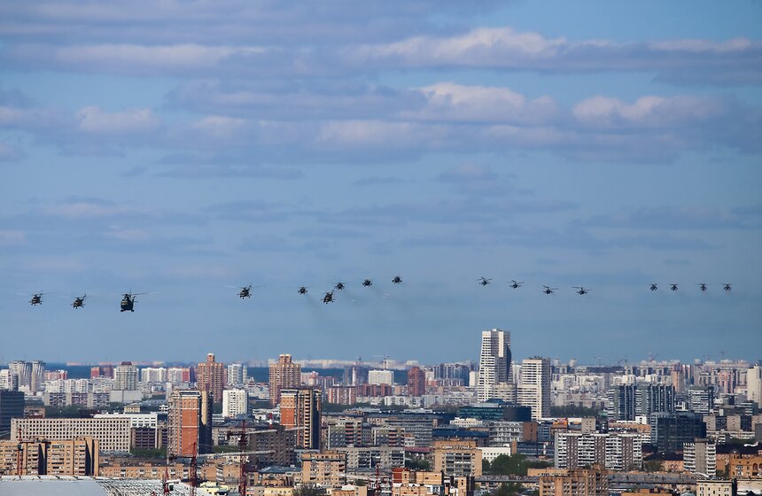 Репетиция воздушной части военного парада прошла в Москве 8 фото