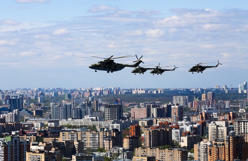 Репетиция воздушной части военного парада прошла в Москве 11 фото