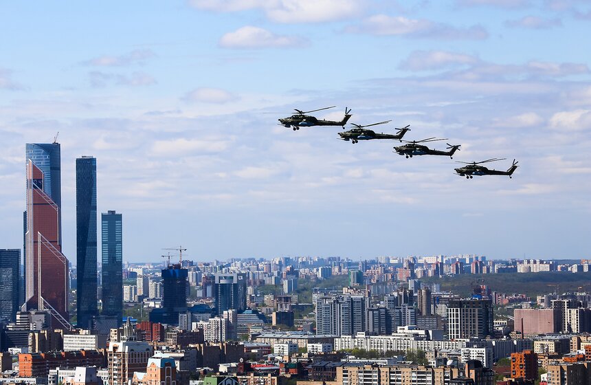 Репетиция воздушной части военного парада прошла в Москве 12 фото