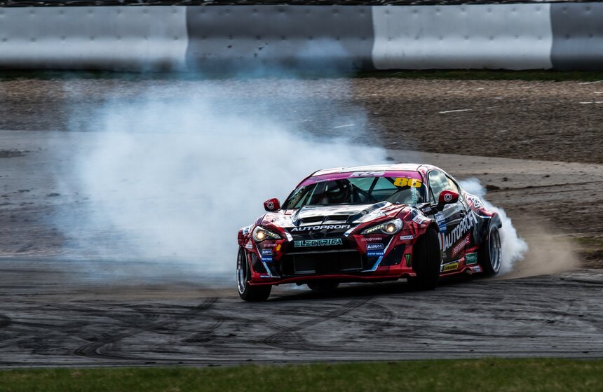 Первый этап чемпионата по дрифту прошел на "Moscow Raceway" 32 фото