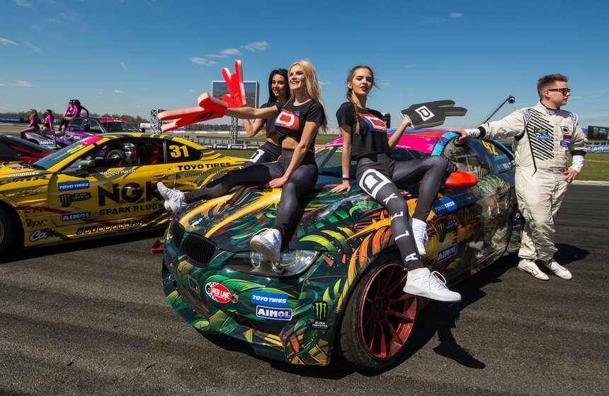 Первый этап чемпионата по дрифту прошел на "Moscow Raceway" 14 фото