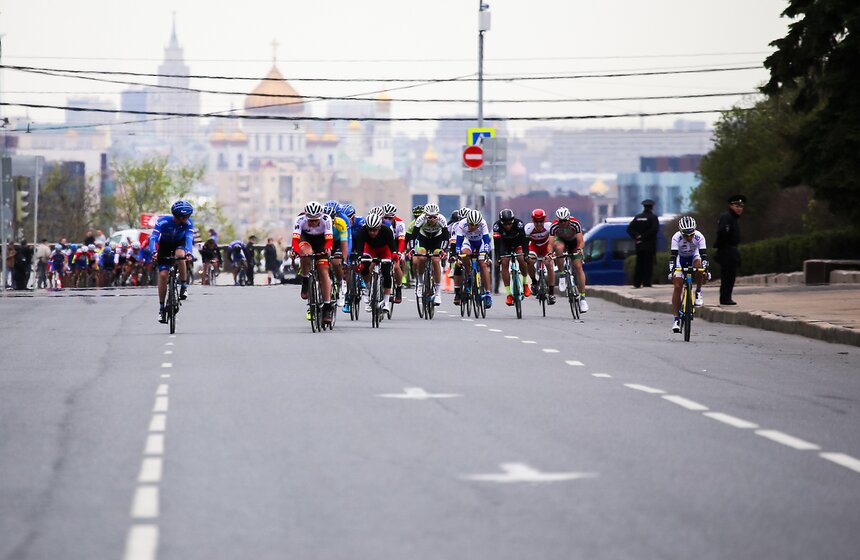 Этап гонки "Пять колец Москвы" прошел на Воробьевых горах 15 фото