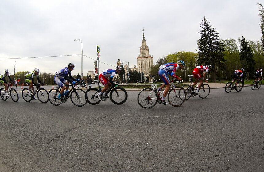 Этап гонки "Пять колец Москвы" прошел на Воробьевых горах 22 фото