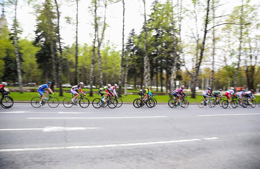 Этап гонки "Пять колец Москвы" прошел на Воробьевых горах 25 фото