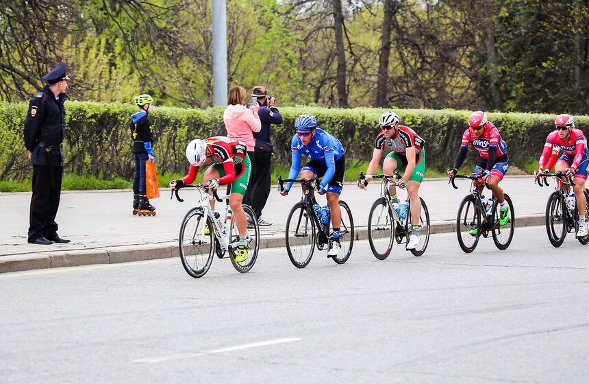 Этап гонки "Пять колец Москвы" прошел на Воробьевых горах 6 фото