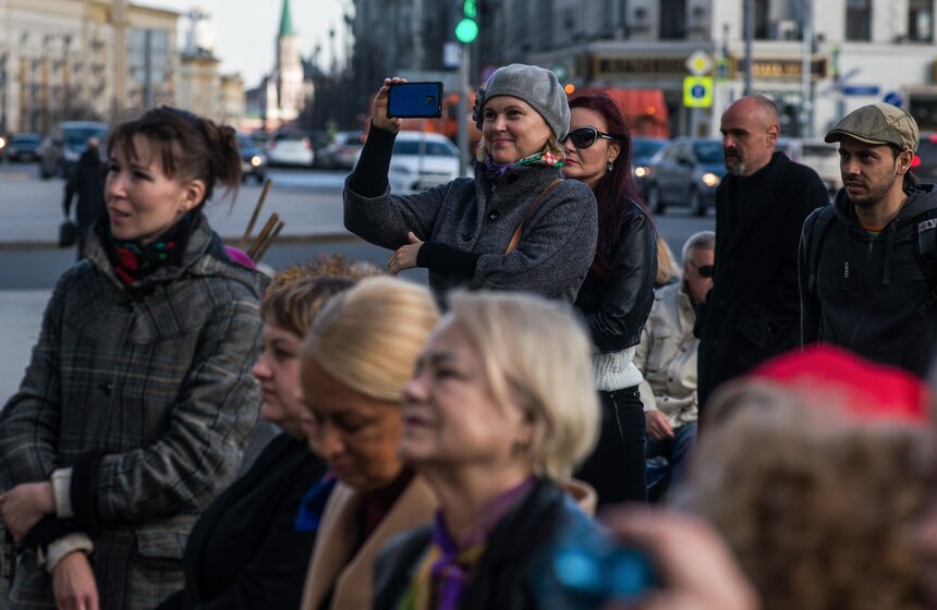 Участники музыкального фестиваля выступили на балконе "Известий" 9 фото