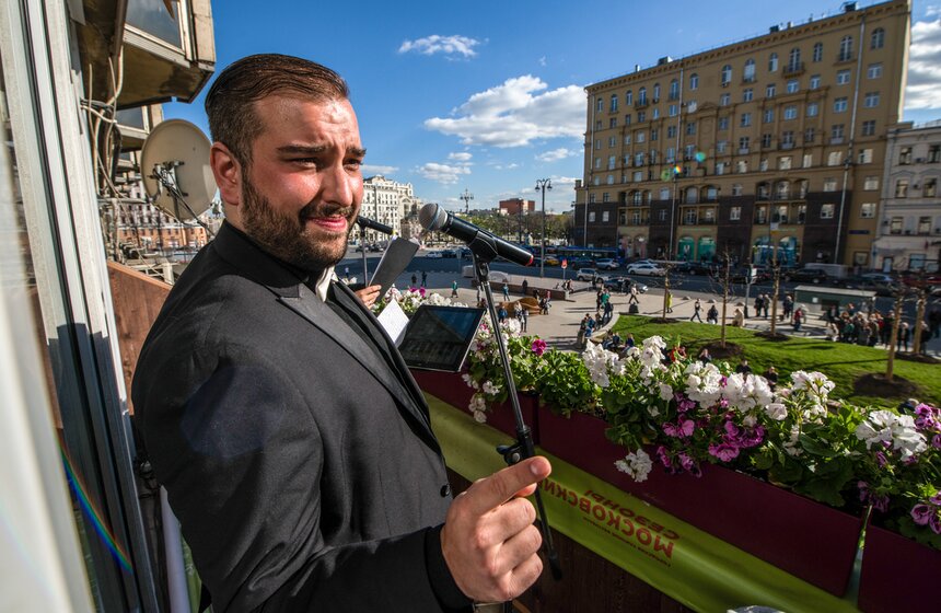 Участники музыкального фестиваля выступили на балконе "Известий" 11 фото