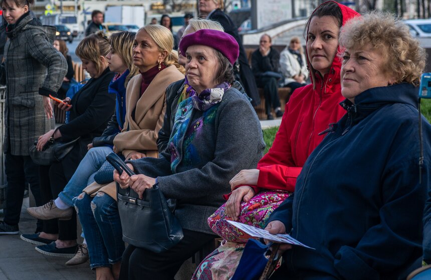 Участники музыкального фестиваля выступили на балконе "Известий" 16 фото