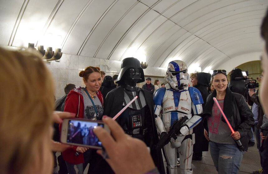 День "Звездных войн" в метро. Фото 30 фото