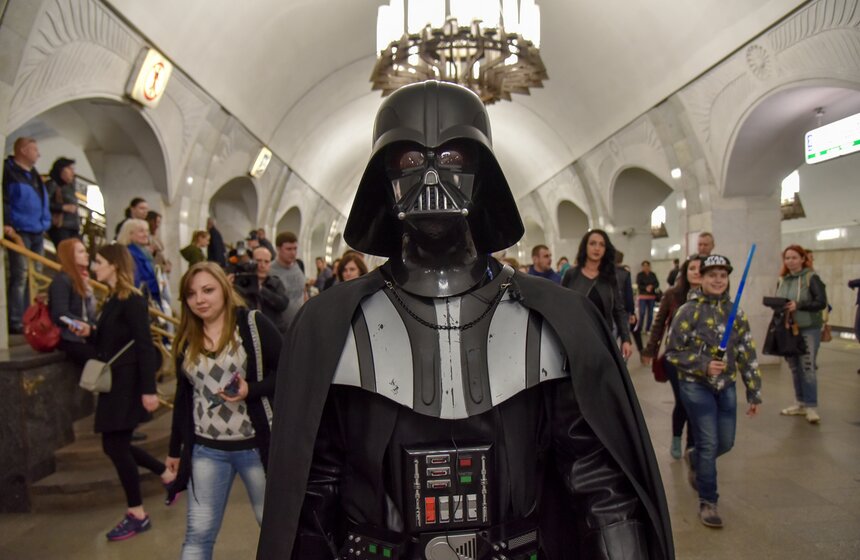 День "Звездных войн" в метро. Фото 22 фото