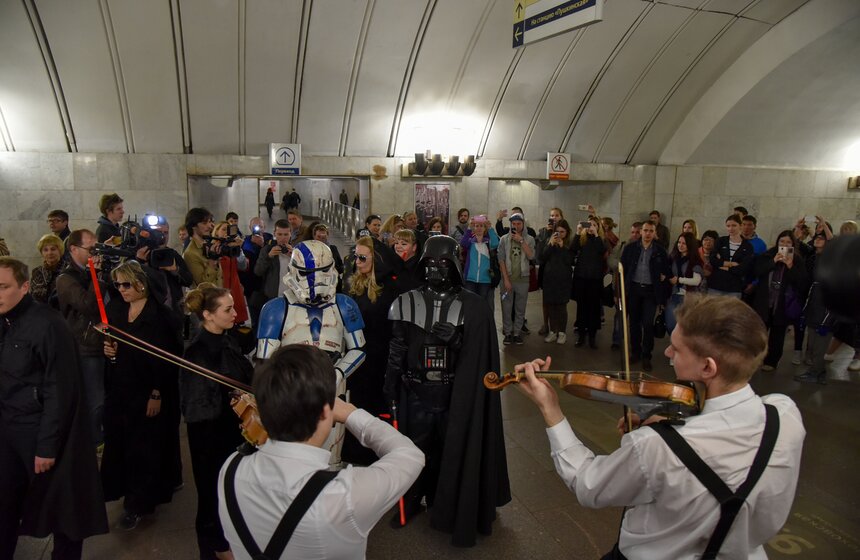 День "Звездных войн" в метро. Фото 25 фото