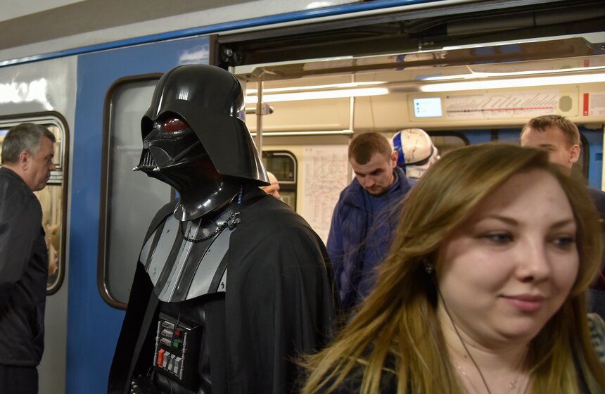 День "Звездных войн" в метро. Фото 17 фото