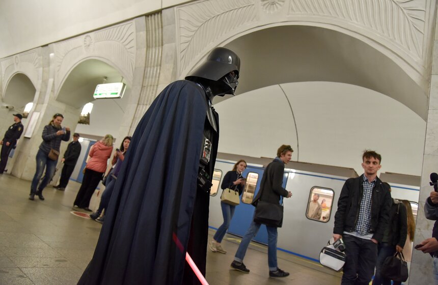 День "Звездных войн" в метро. Фото 18 фото