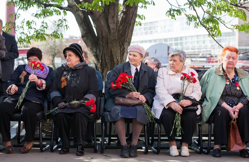 Торжественный митинг в честь Дня Победы в электродепо "Северное" 6 фото