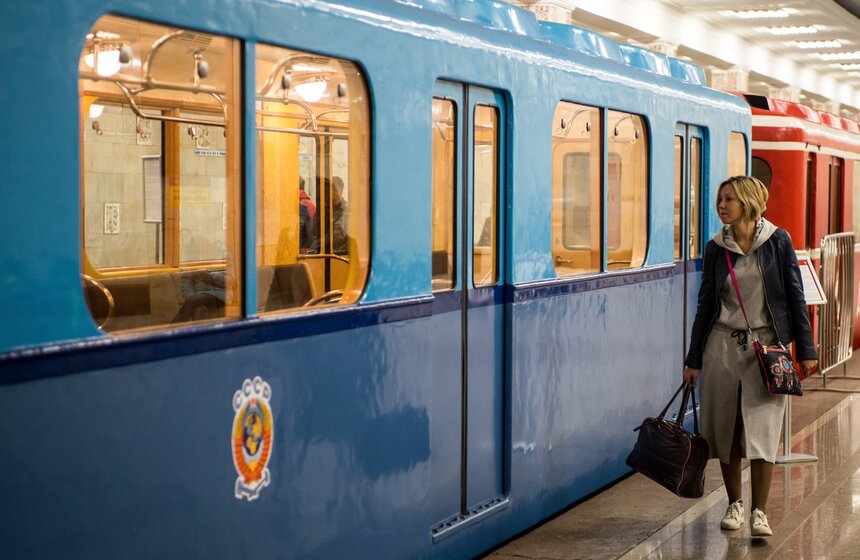 Выставка ретро-вагонов в московском метро. Фото 22 фото