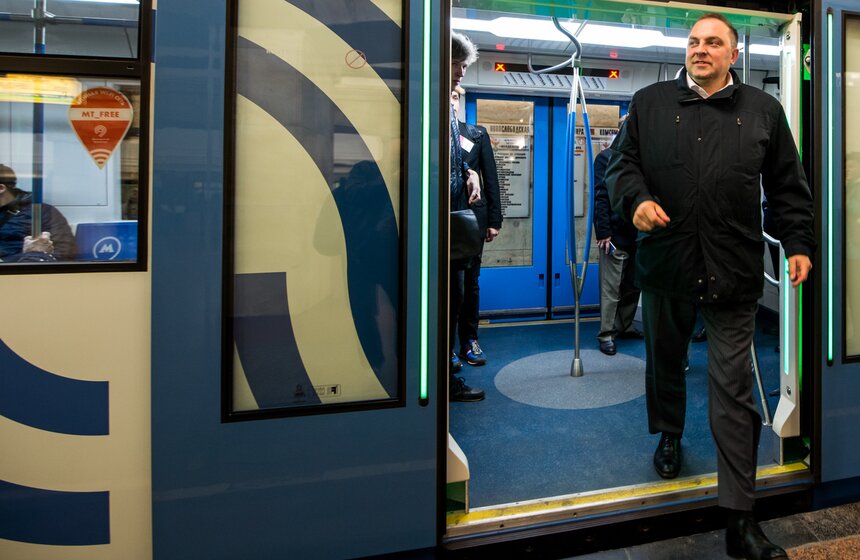 Парад поездов Кольцевой линии метро. Фото 17 фото