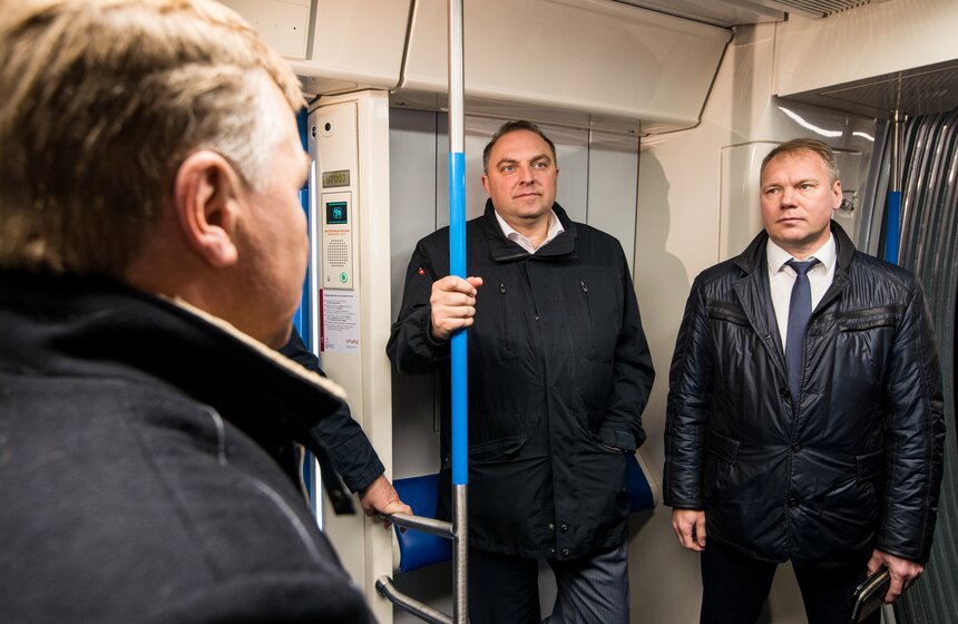 Парад поездов Кольцевой линии метро. Фото 16 фото