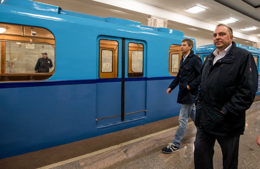 Выставка ретро-вагонов в московском метро. Фото 2 фото