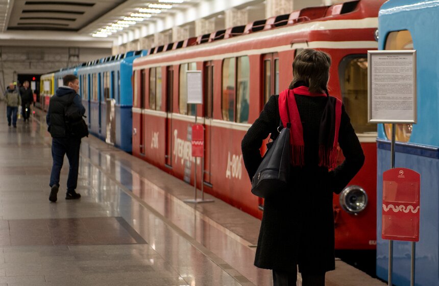 Выставка ретро-вагонов в московском метро. Фото 6 фото