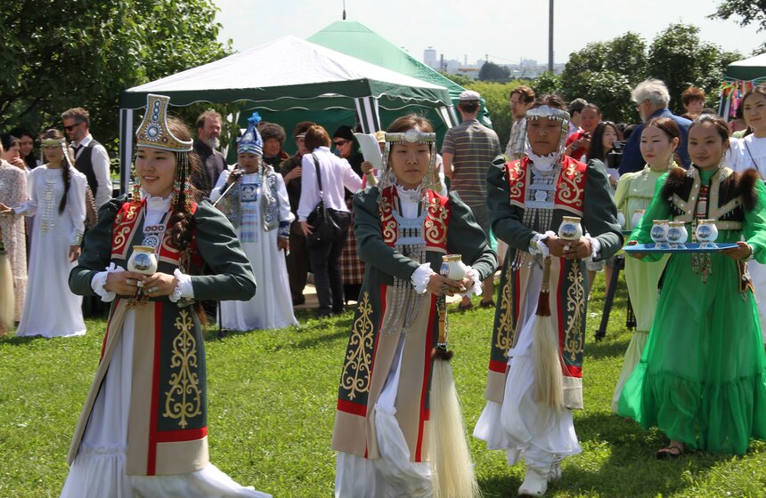 В "Коломенском" устроили якутский праздник Ысыах 9 фото