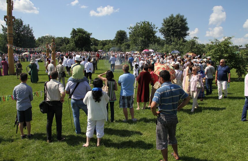 В "Коломенском" устроили якутский праздник Ысыах 6 фото