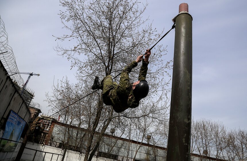 Триатлон специального назначения прошел на базе спецназа ФСИН 30 фото
