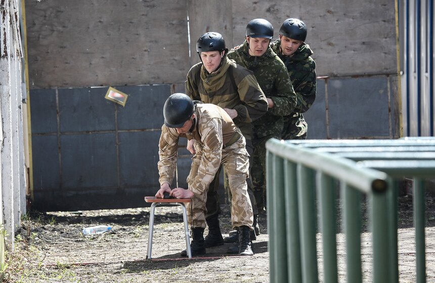 Триатлон специального назначения прошел на базе спецназа ФСИН 23 фото